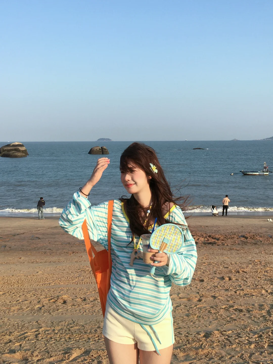海边刚诞生的夏天˚ 