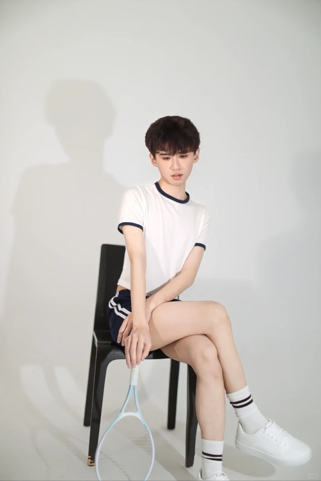 一组超适合运动型男生的体操服拍照姿势