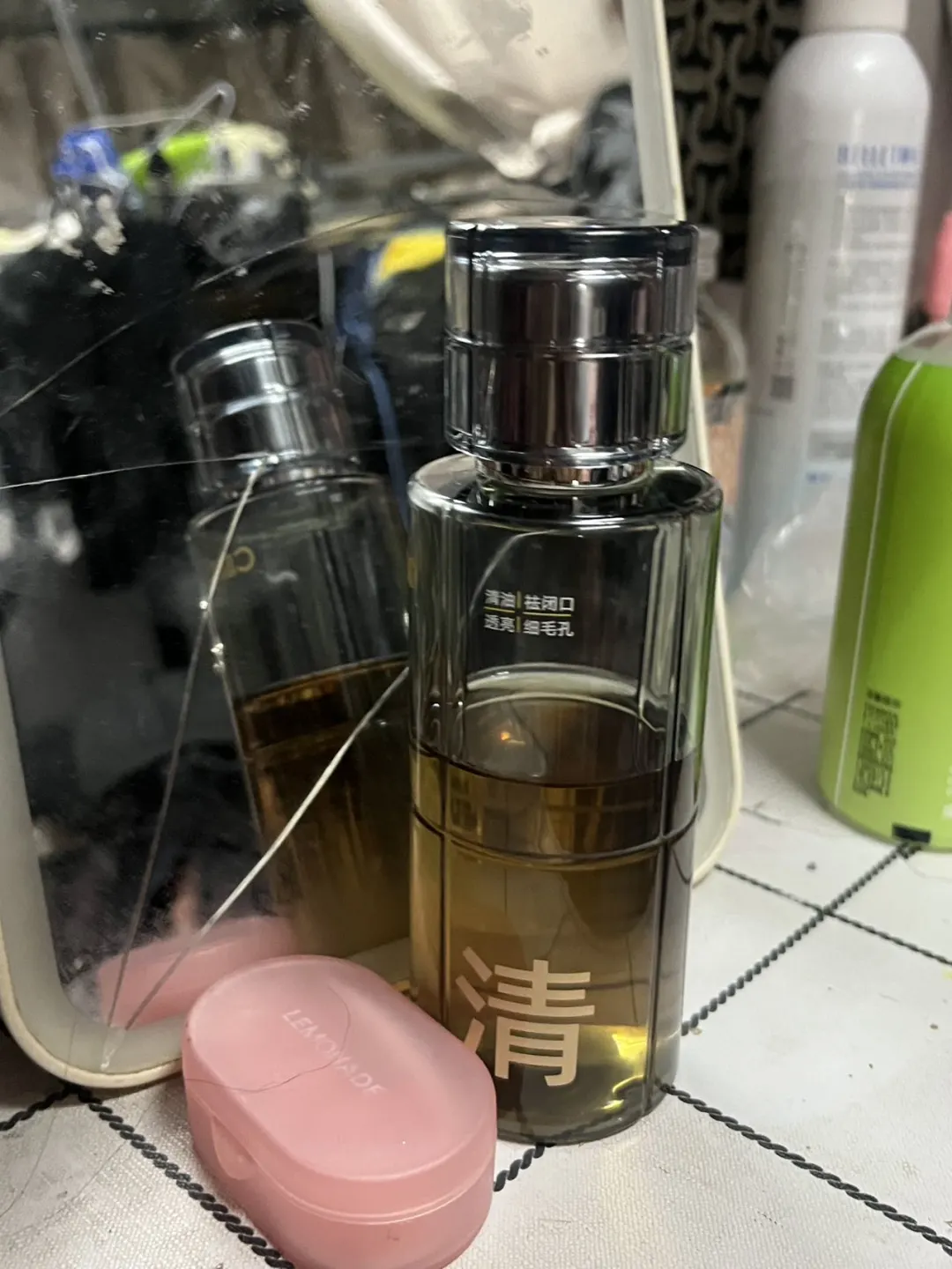 03女大，坚持护肤一个月素颜已杀疯