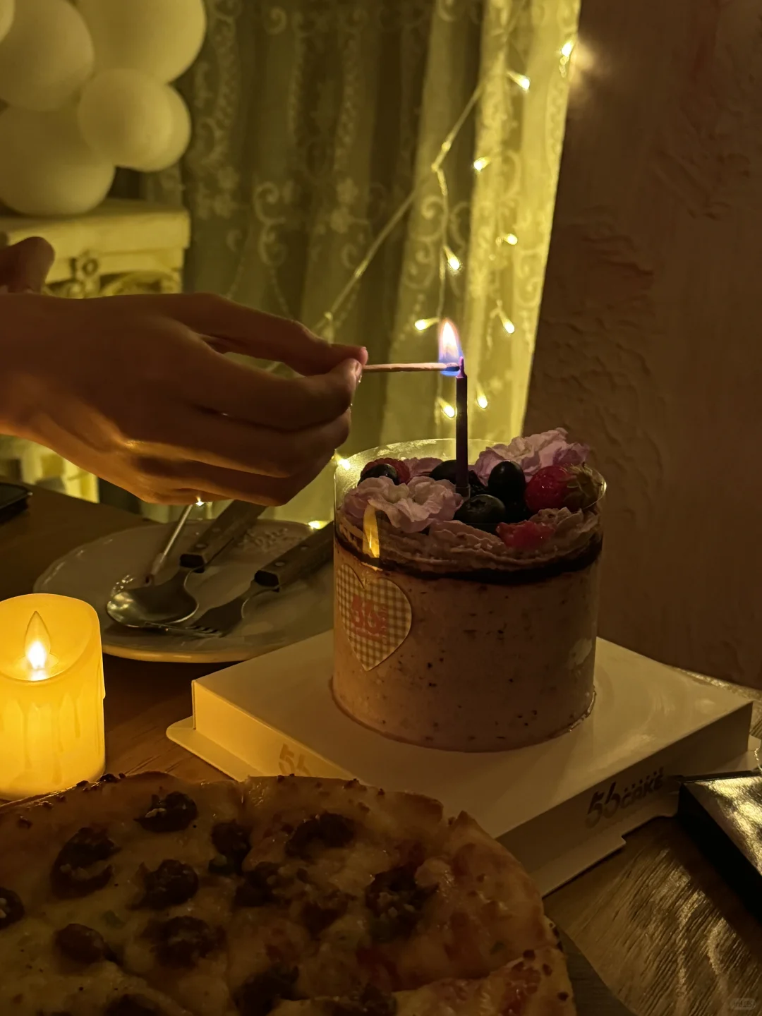 存一组生日拍照姿势🎂！