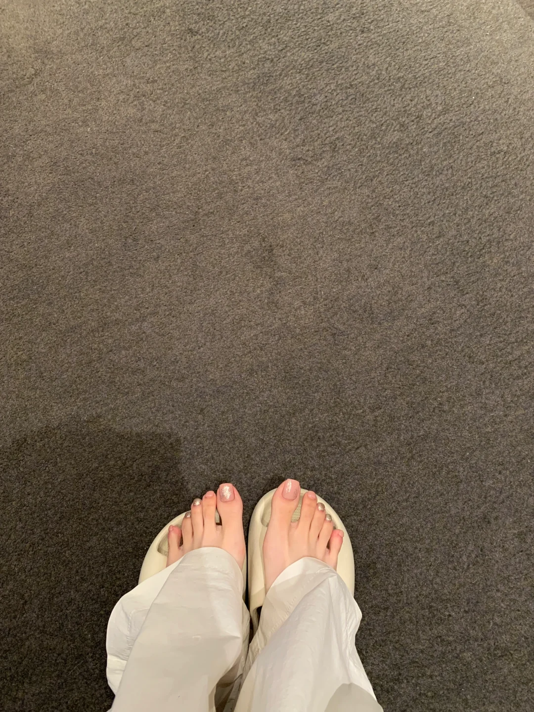 气质裸粉