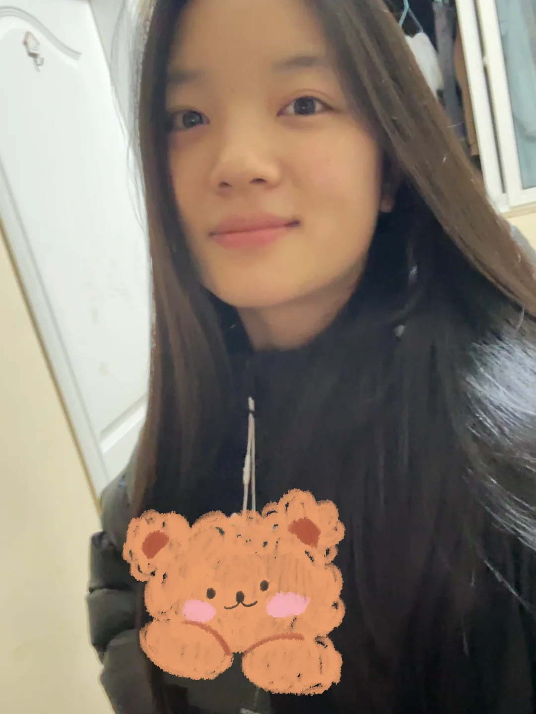 方圆脸属于耐看型，得用心看。