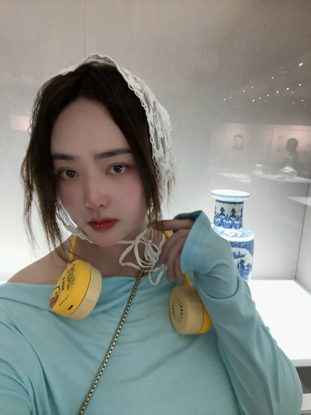 只会怼脸拍～