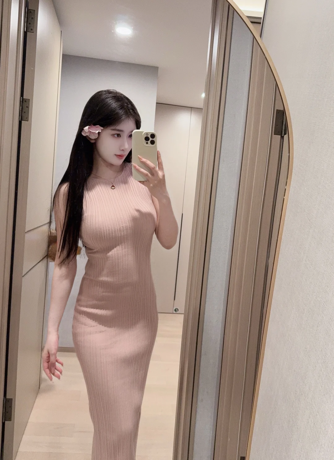 气质女人穿什么