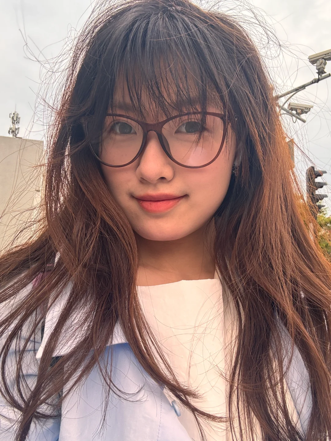 那很美一女的了