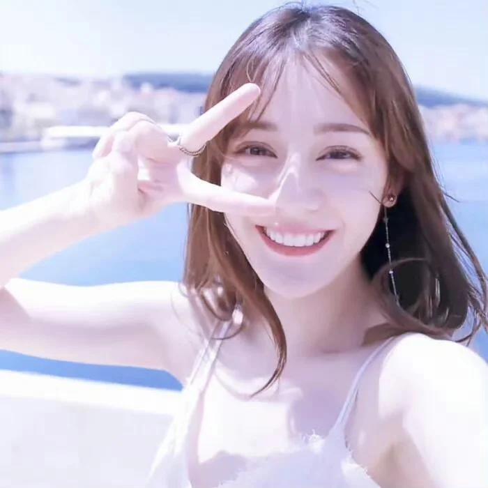 迪丽热巴〡17张女明星头像分享清新美女甜美