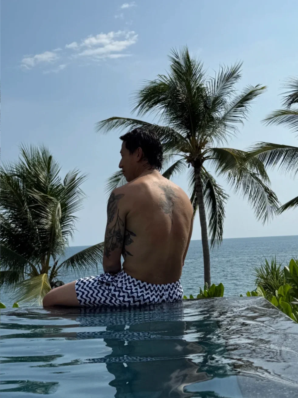 吴千语 施伯雄今日出席婚礼🇹🇭美得好权威～