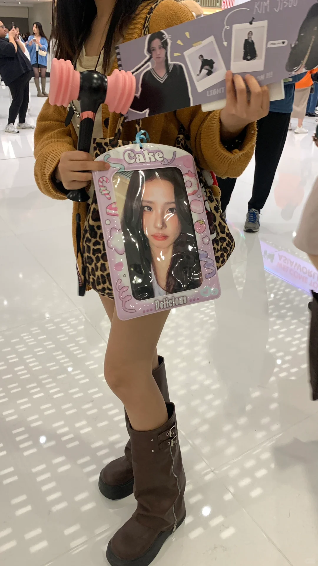 这么美的脸就应该做大卡套