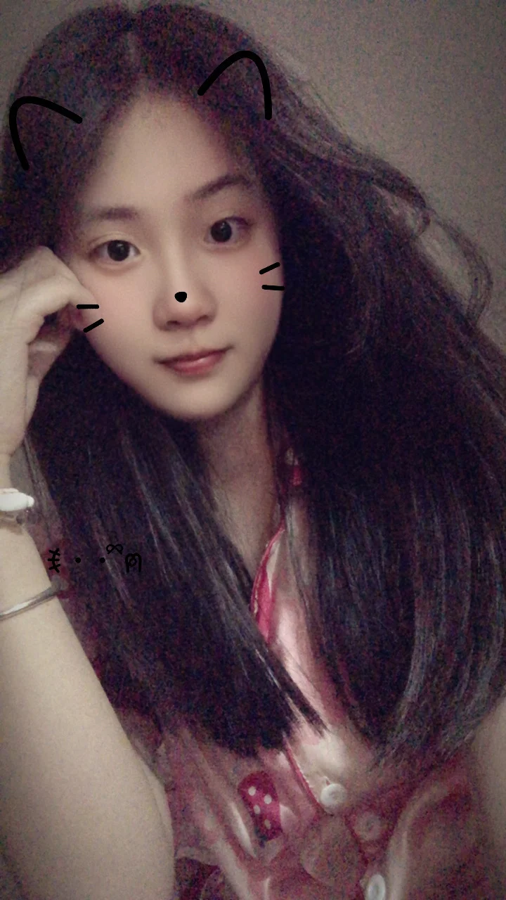 怎么会有这么可爱的女生！！！大胆点又不是不