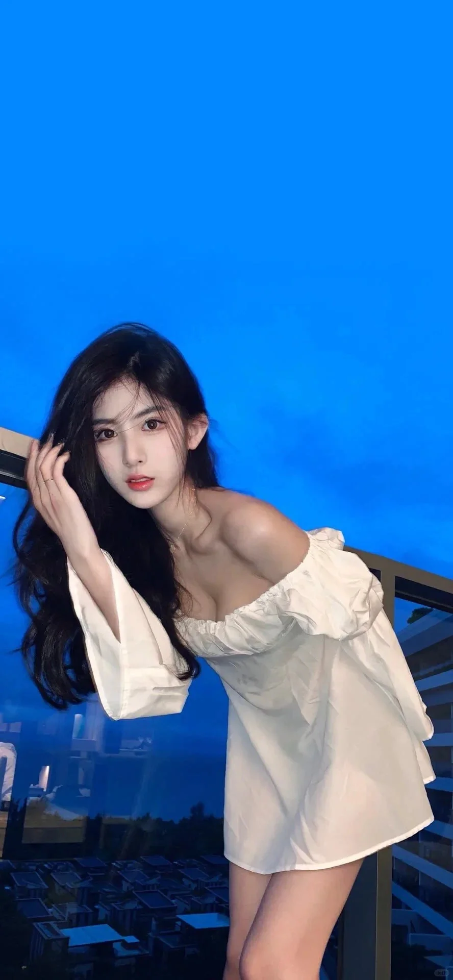 今天是会发光的美女呀🎊