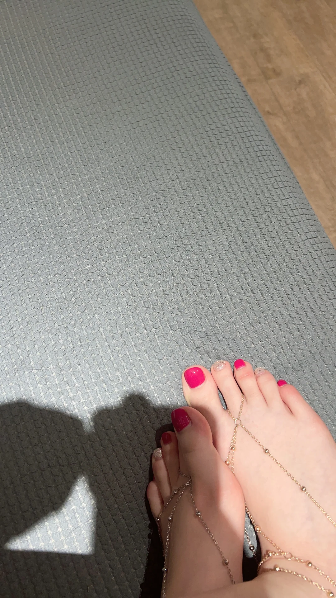 夏季显嫩的脚部美甲💅