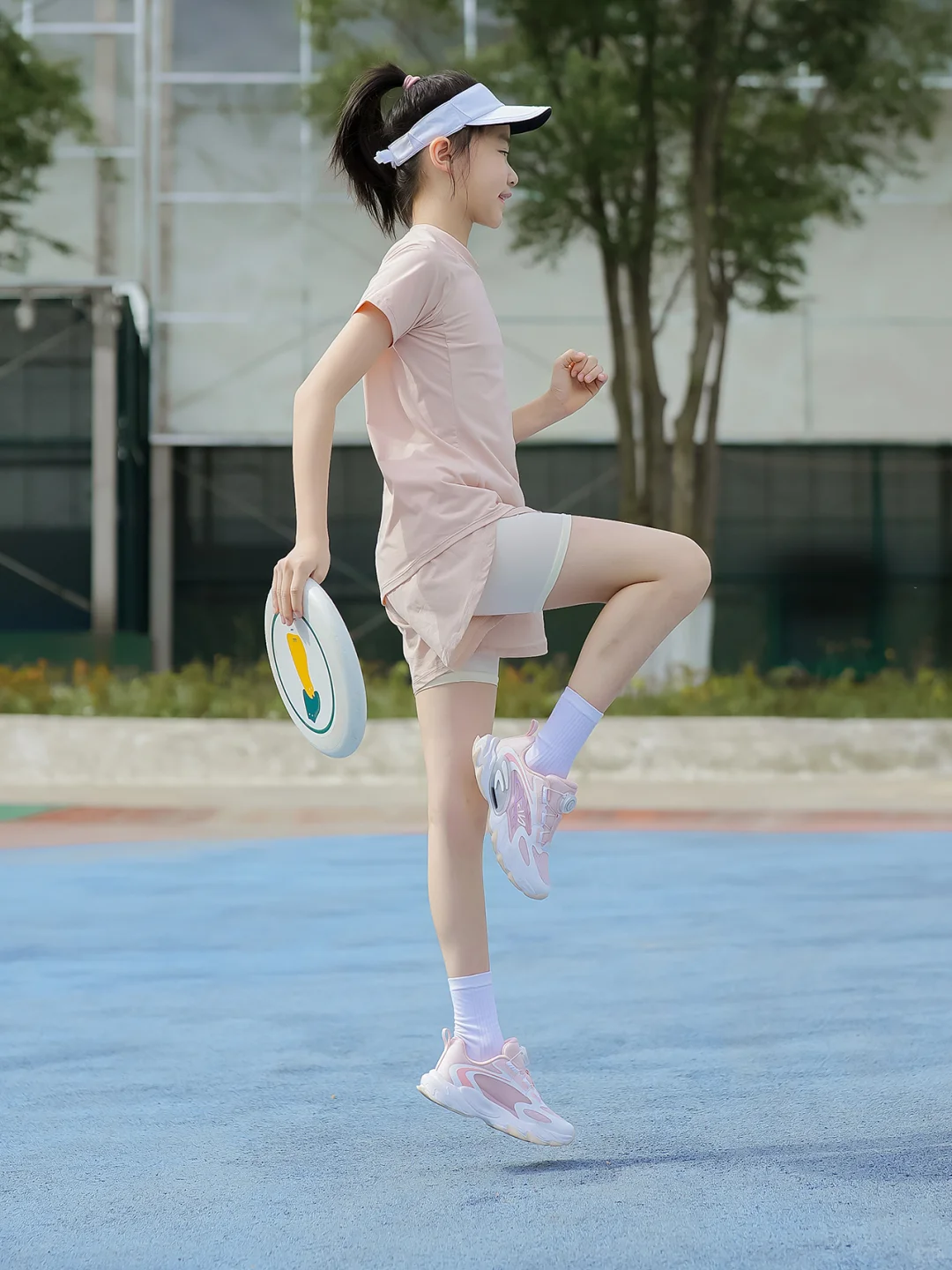 运动女孩的夏日“清爽密码”