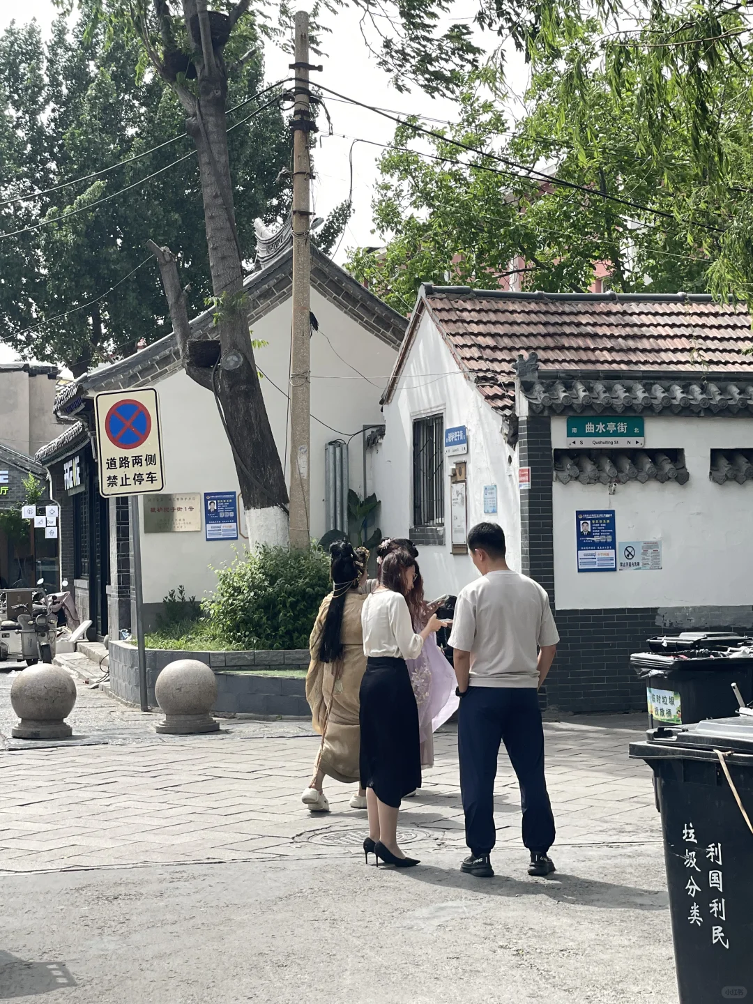 对肉丝高跟鞋裙子眼镜女生没任何抵抗力~