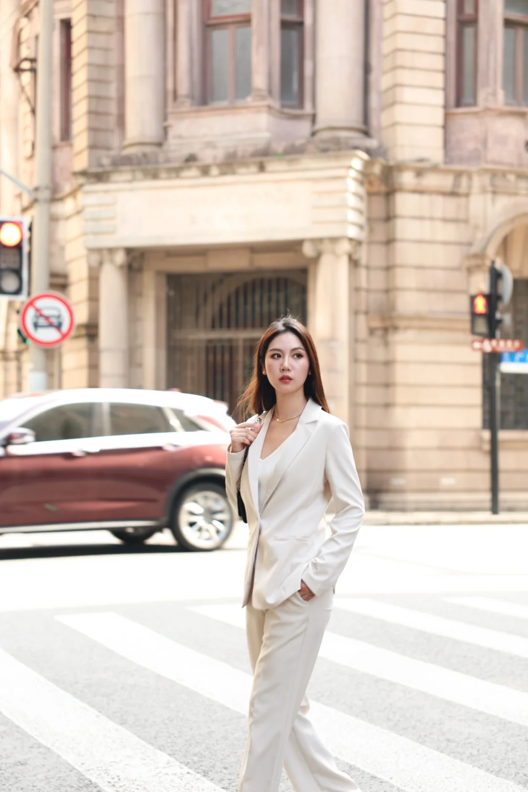 智性女性主义｜时而柔和时而利落