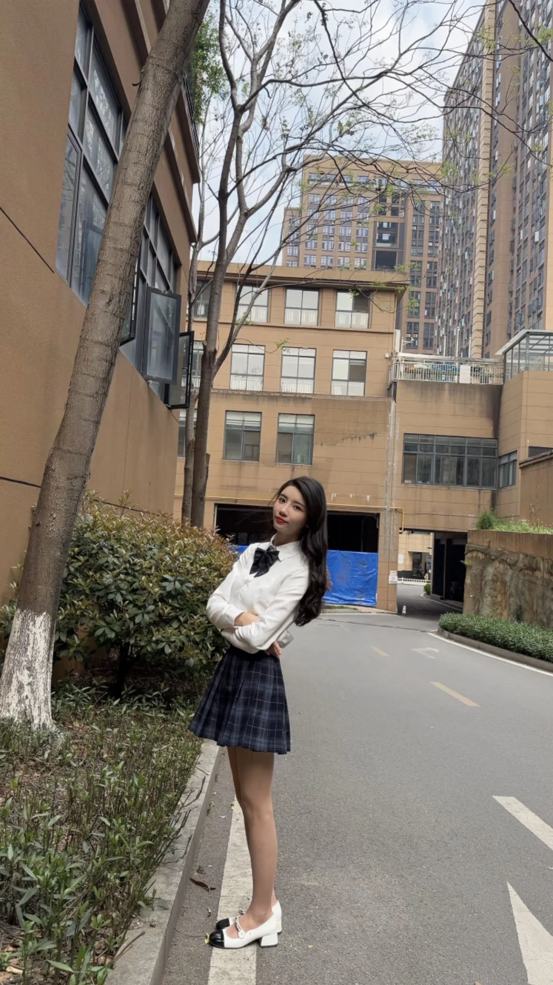 去上学啦🎓格子裙好韩～