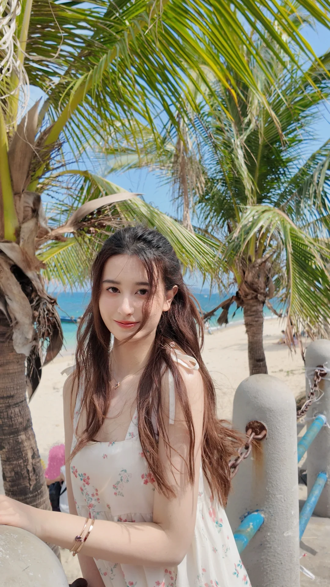 06女大学生海岛日记
