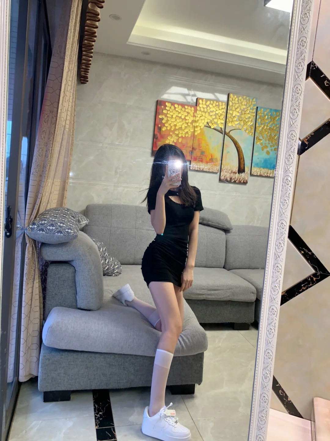 在家客厅拍照技巧 秒变辣妹