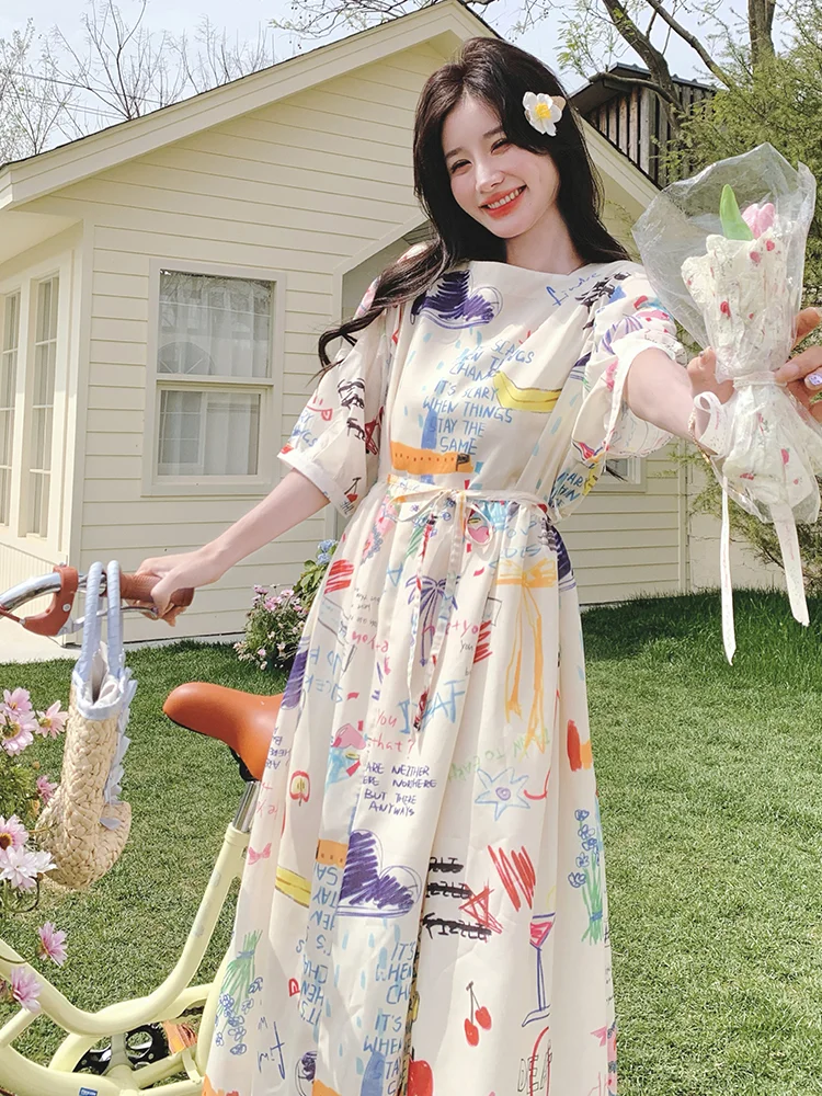 🎨夏日涂鸦连衣裙，轻松拍出氛围感美照！