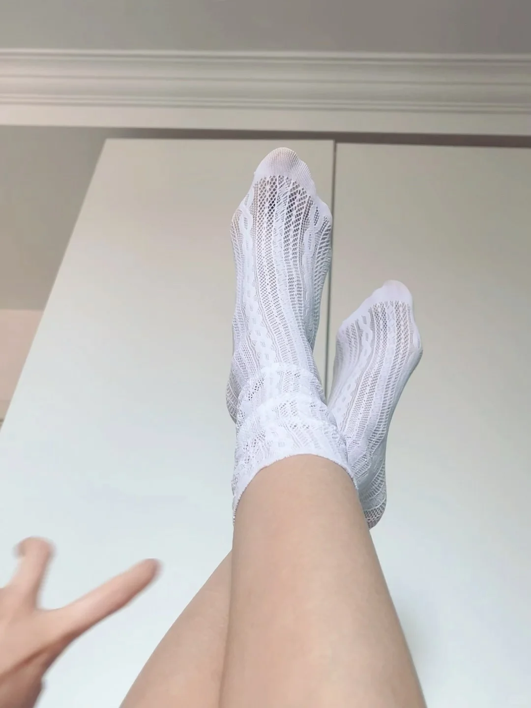 哦吼！小白袜 有点日系少女那味儿了..