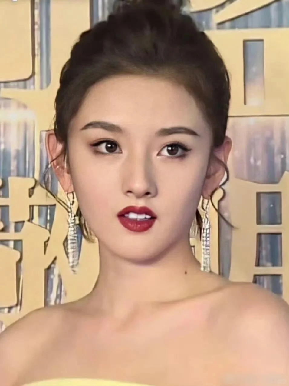 等比例长大的美少女