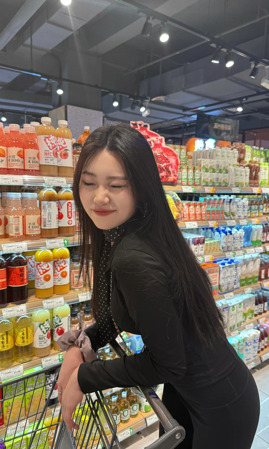 瑜伽服配丝巾