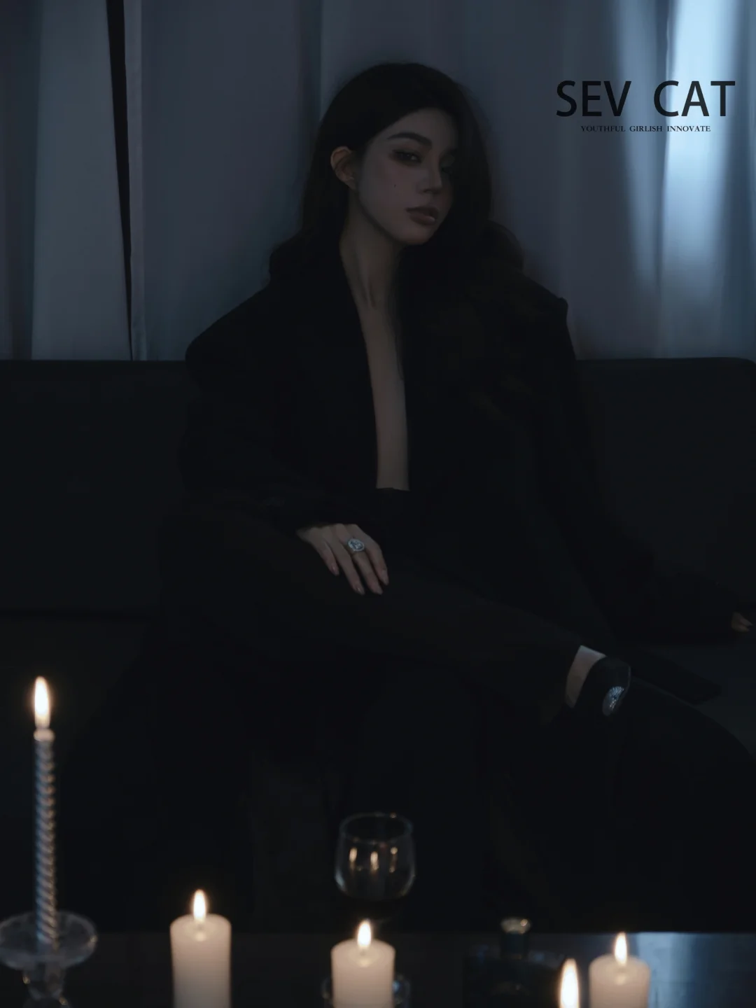 性感不设限｜少女与黑色西装的致命诱惑💖