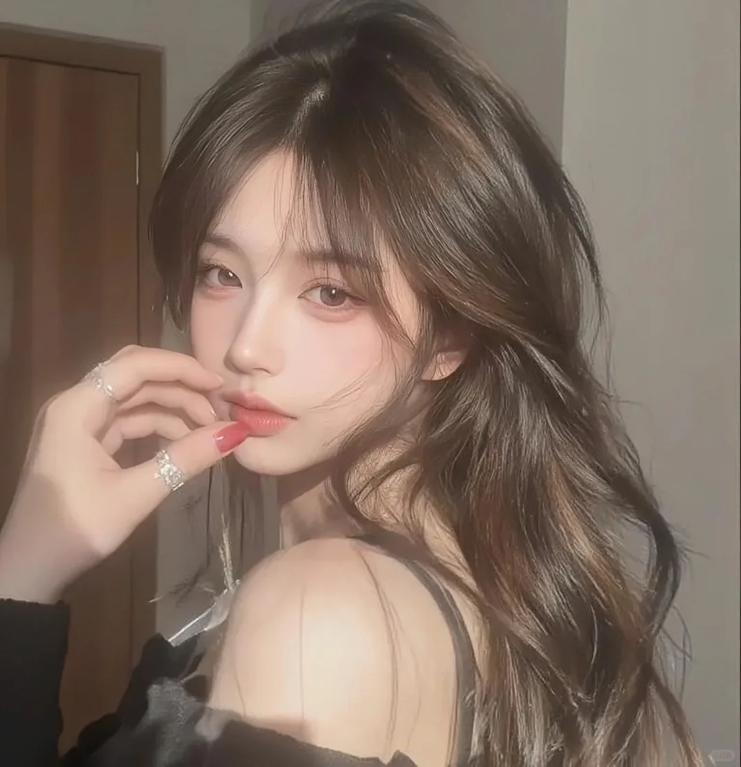 4.18 𝙒𝙚𝘾𝙝𝙖𝙩女生头像