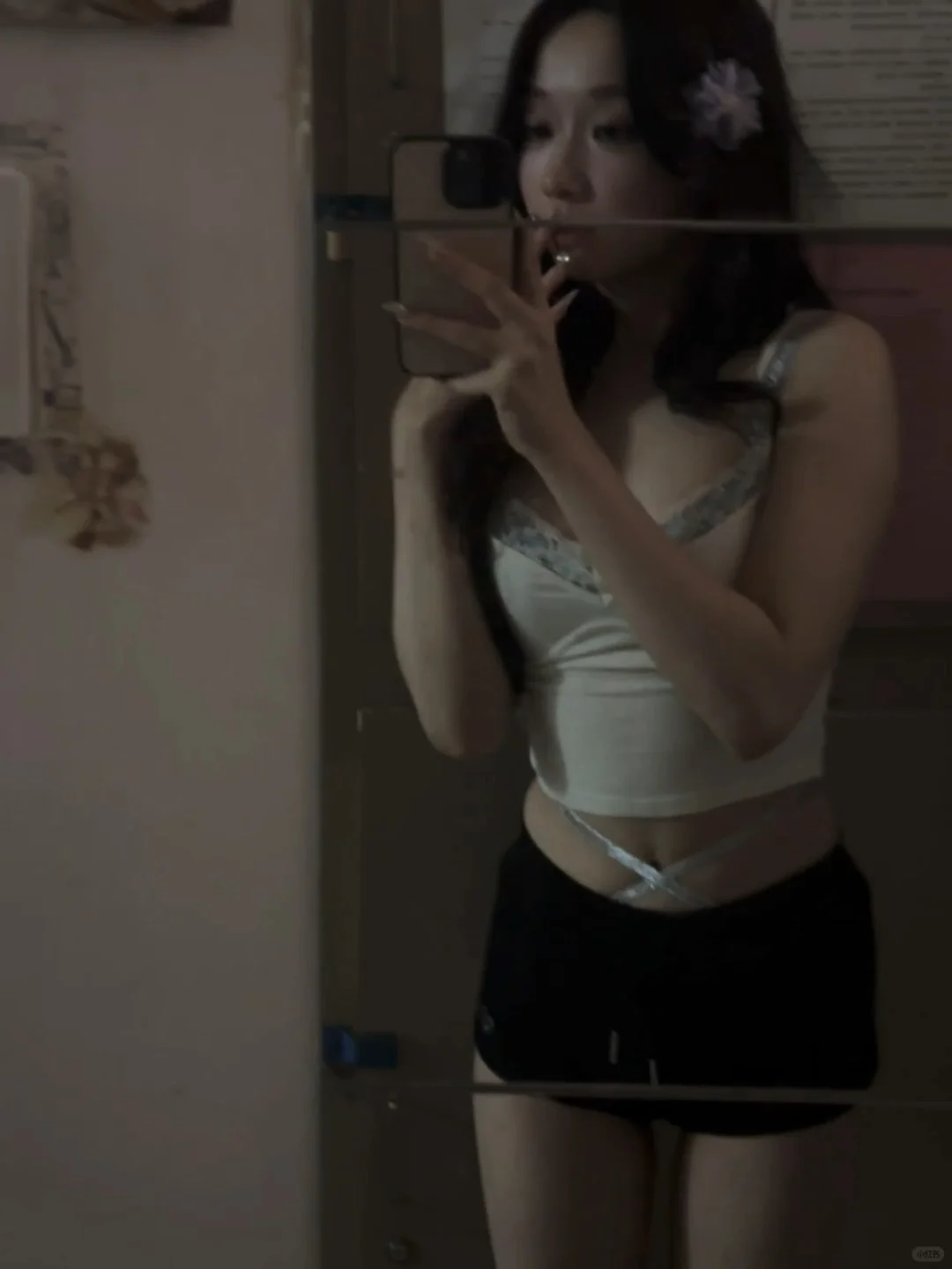 对镜自拍就是信手捏来啊，老婆老师们看看我