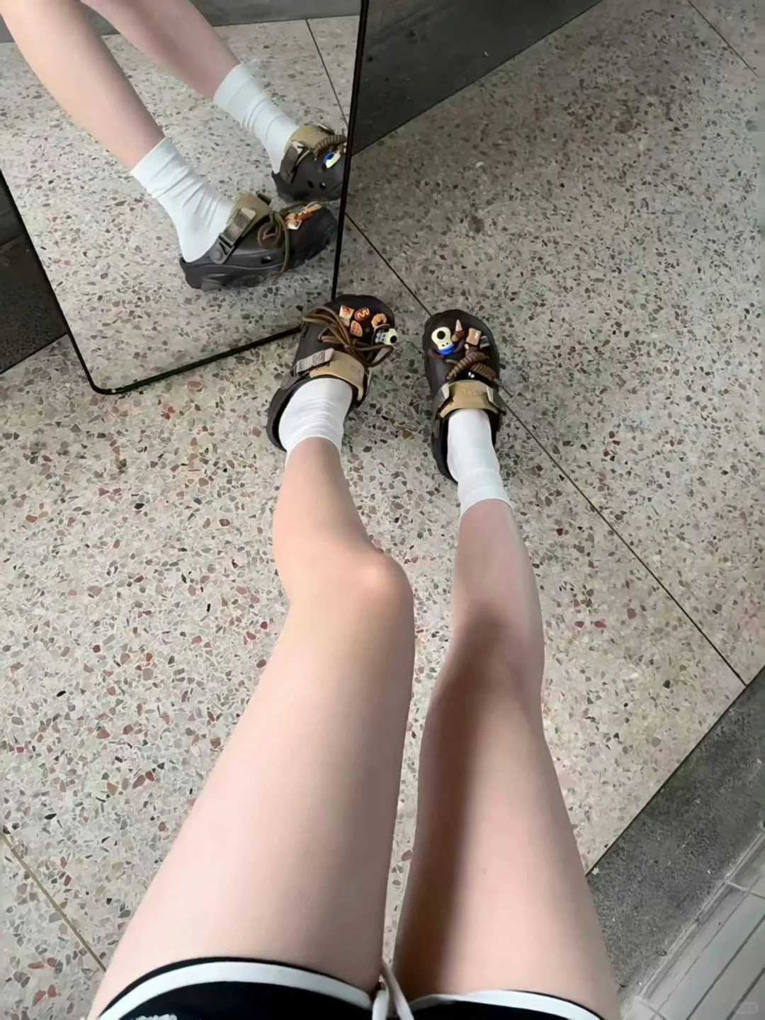 越看越喜欢，看起来丑穿起来可爱