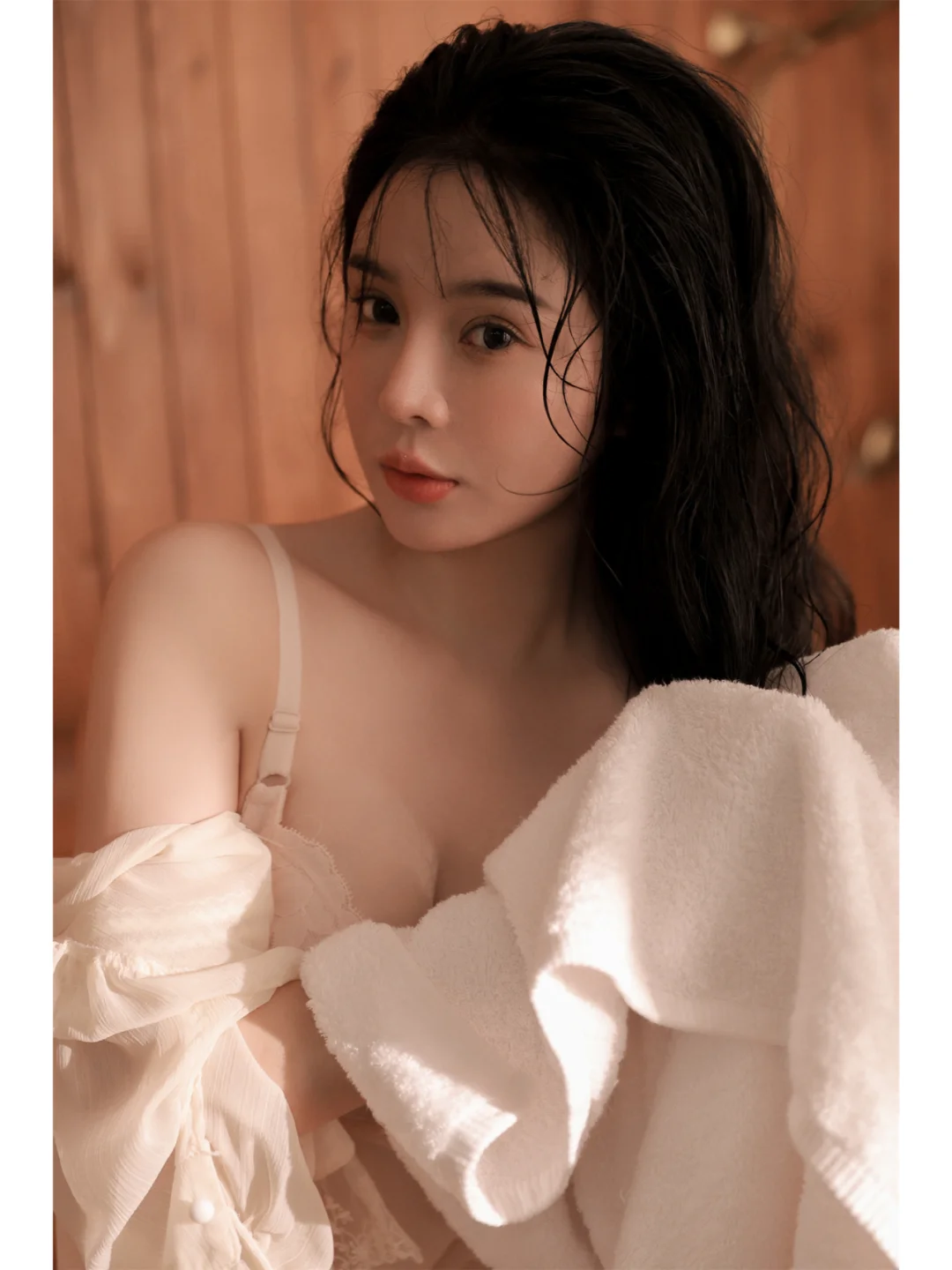 温泉氛围感写真！无法抵抗的纯欲轻私房