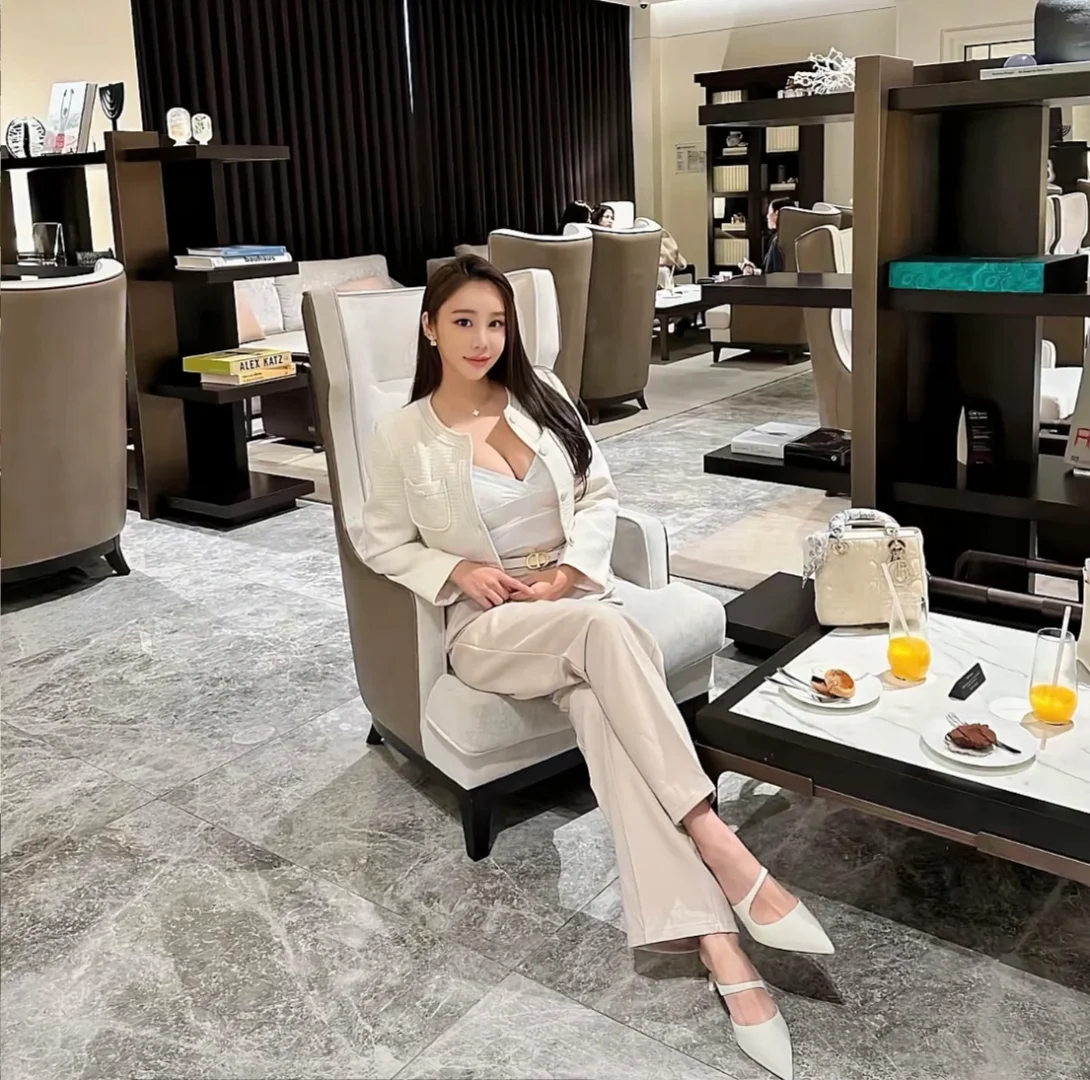 寻摄影师新人模特