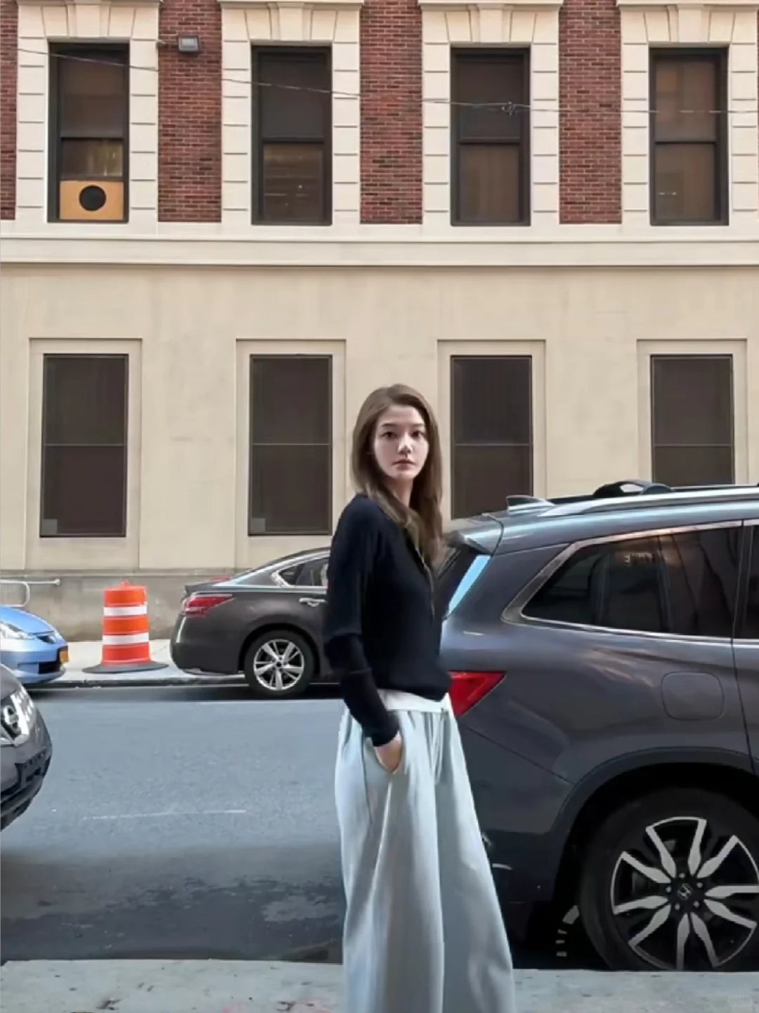 街拍美女，今天来一组街拍