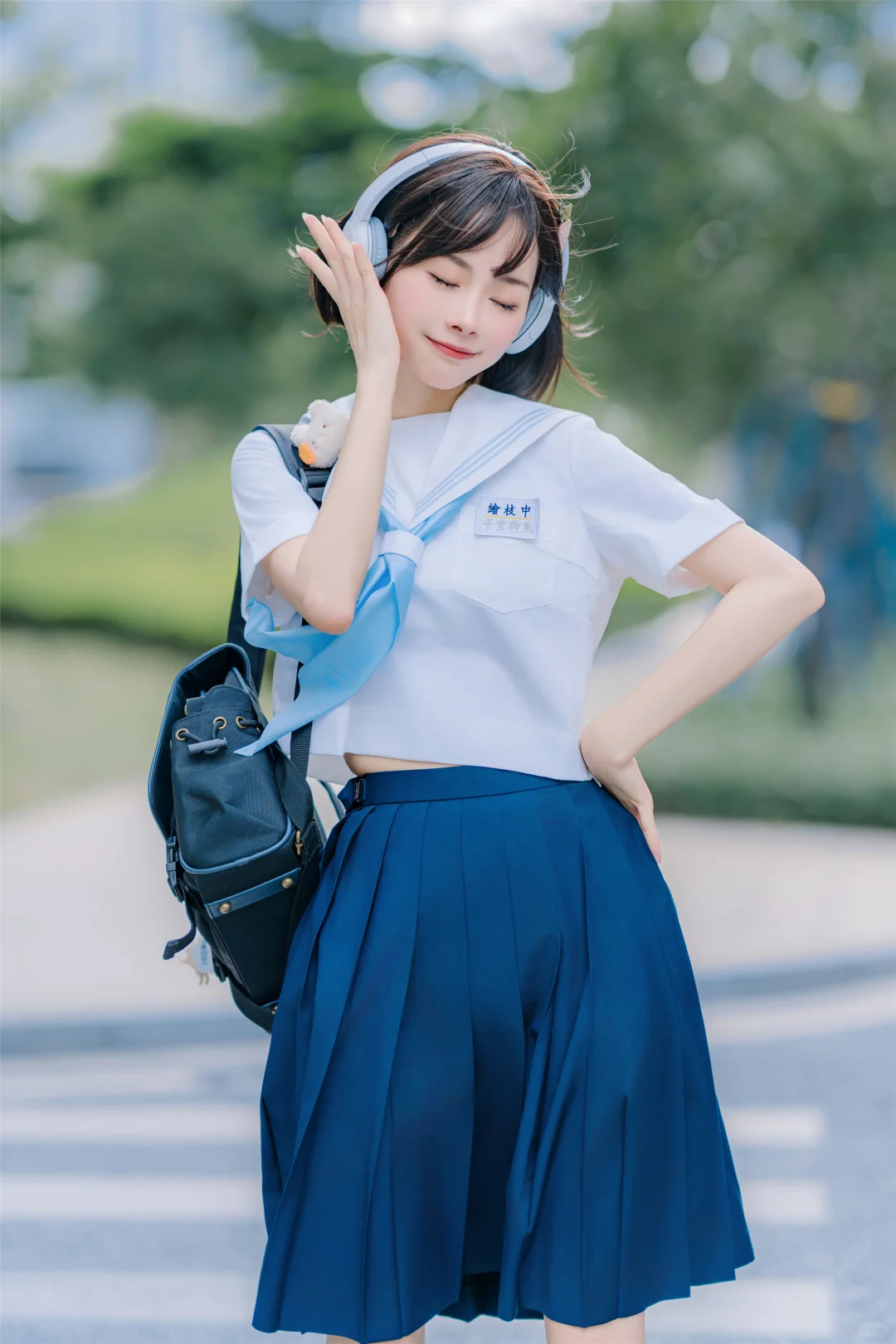 【实用版】9️⃣图解锁甜妹风ＪＫ制服拍照姿势