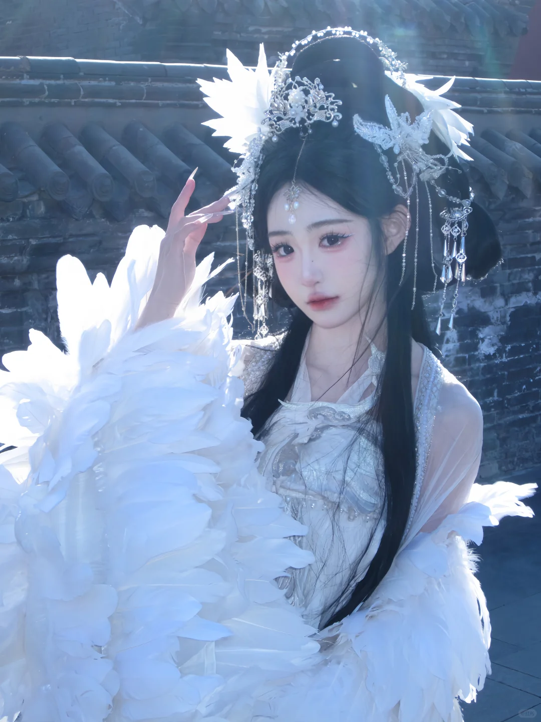 “任君凭栏我栖春山”