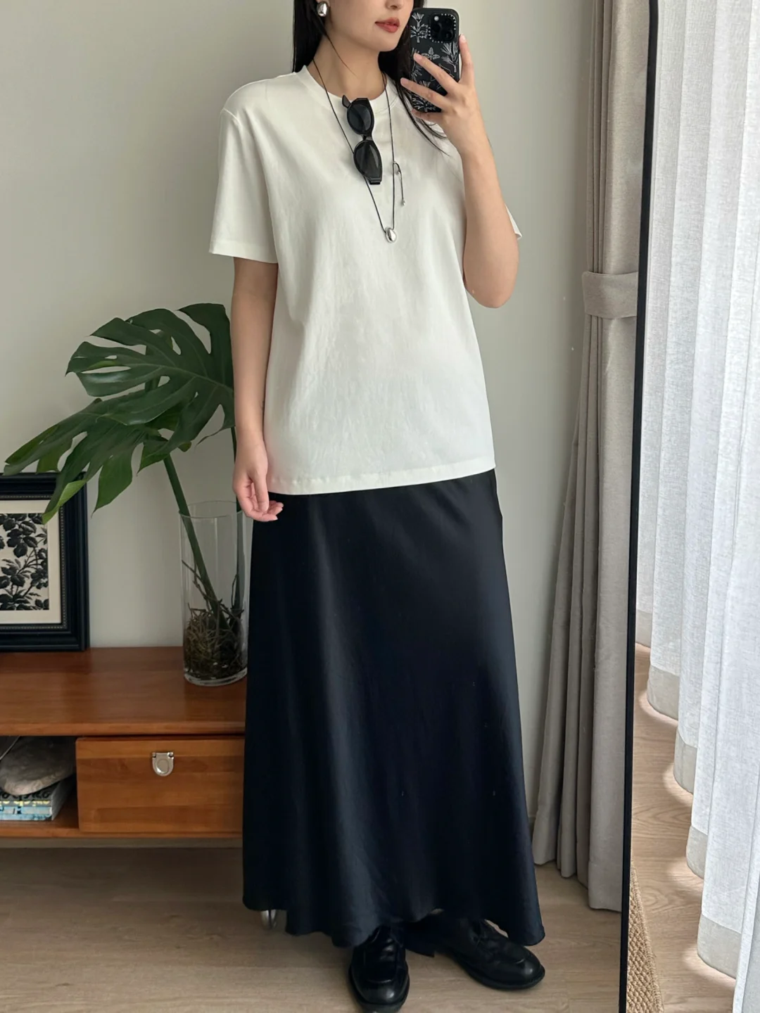 一眼显贵｜我会反复穿的 𝟒条高质感裙装