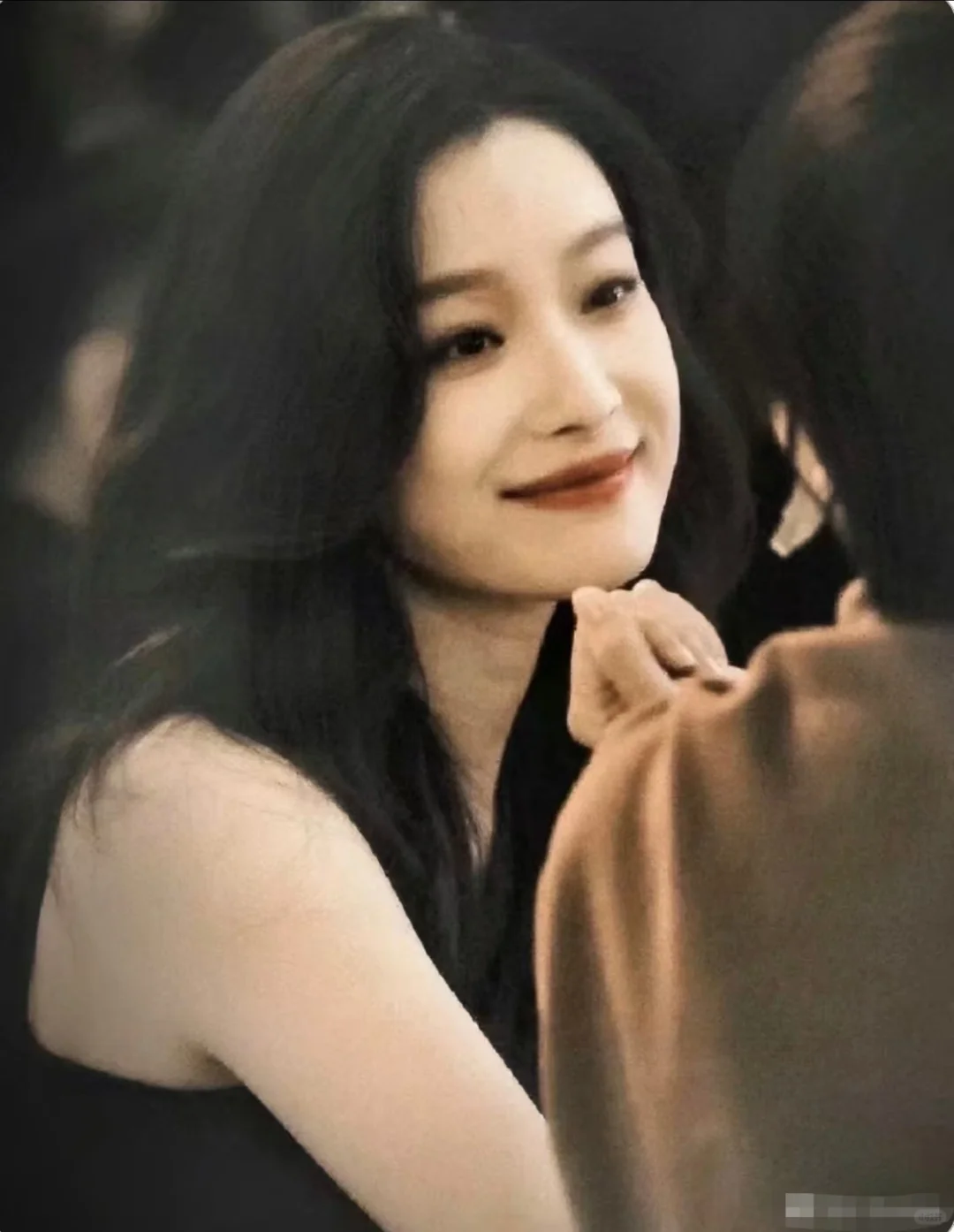 她俩是不是内娱最有风情的女明星？！