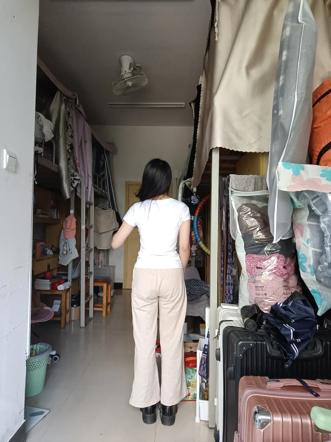 早八素颜怎么穿？