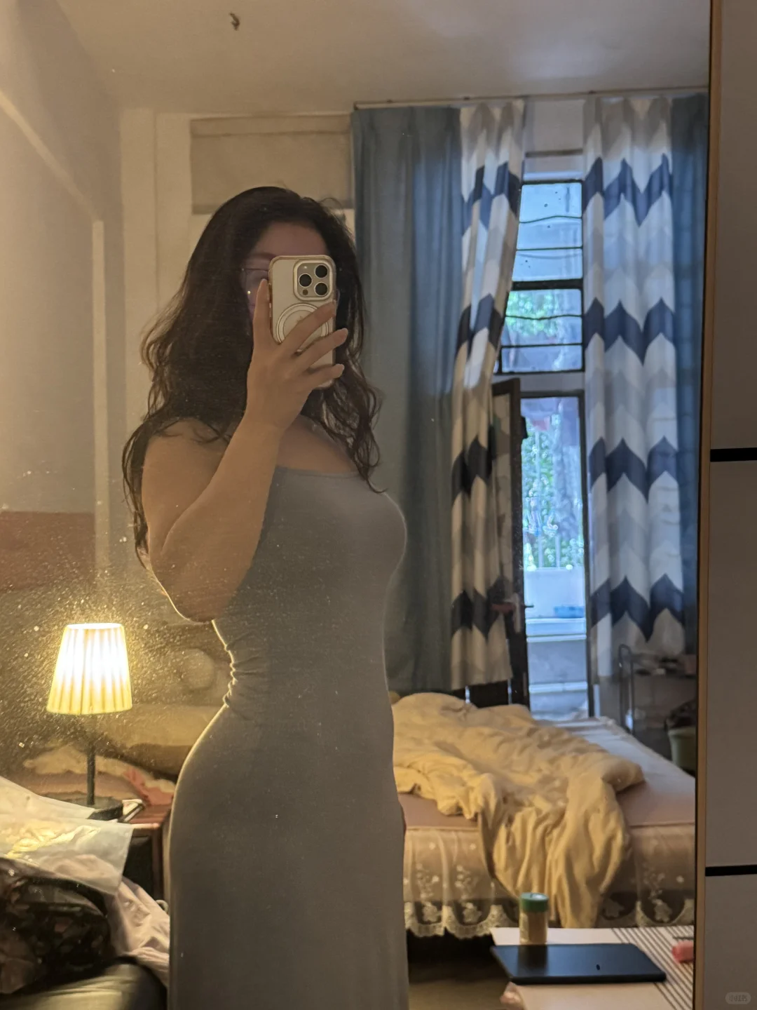 当健身女穿上包臀裙～