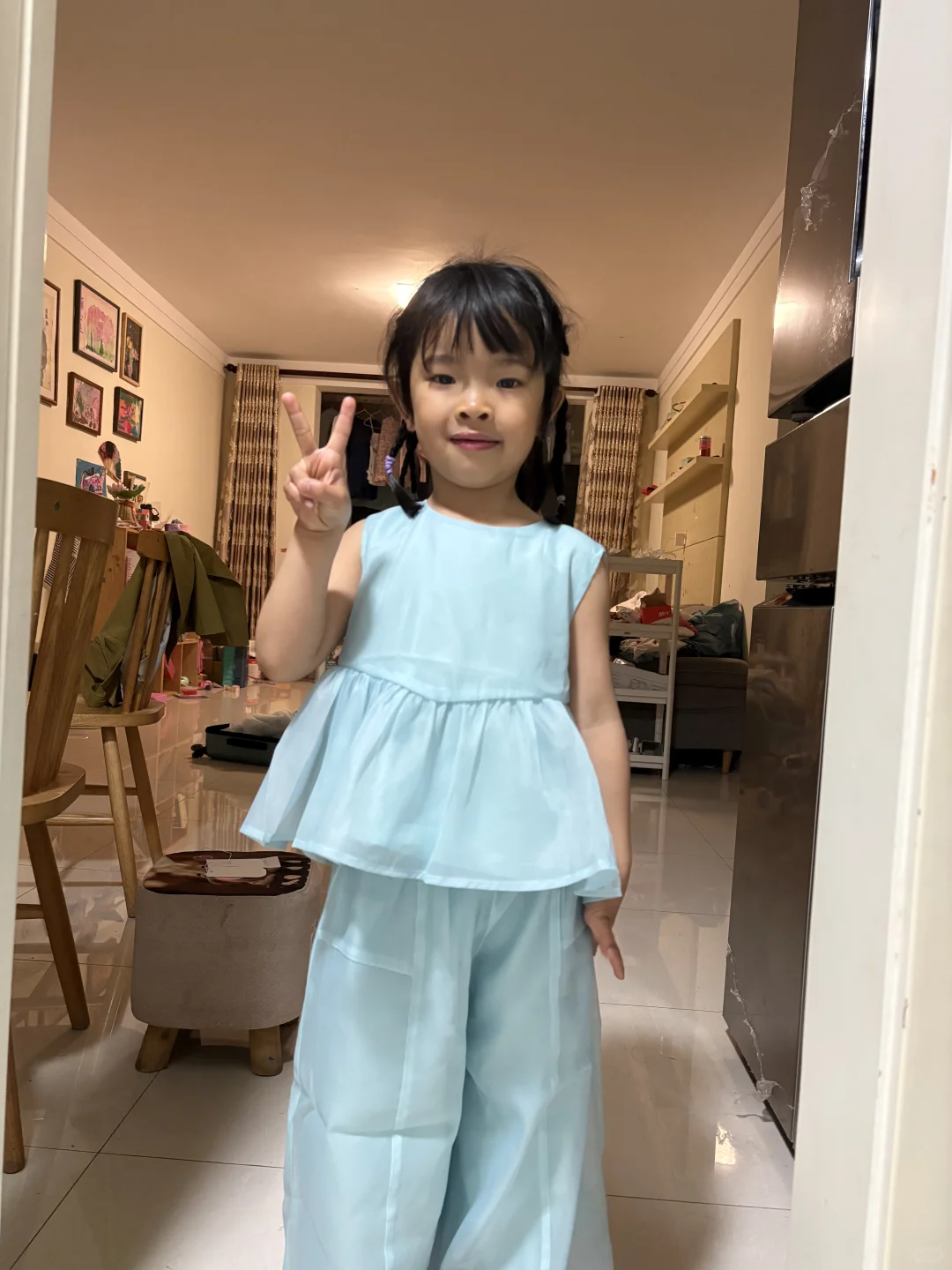 终于实现了幼儿园穿衣自由