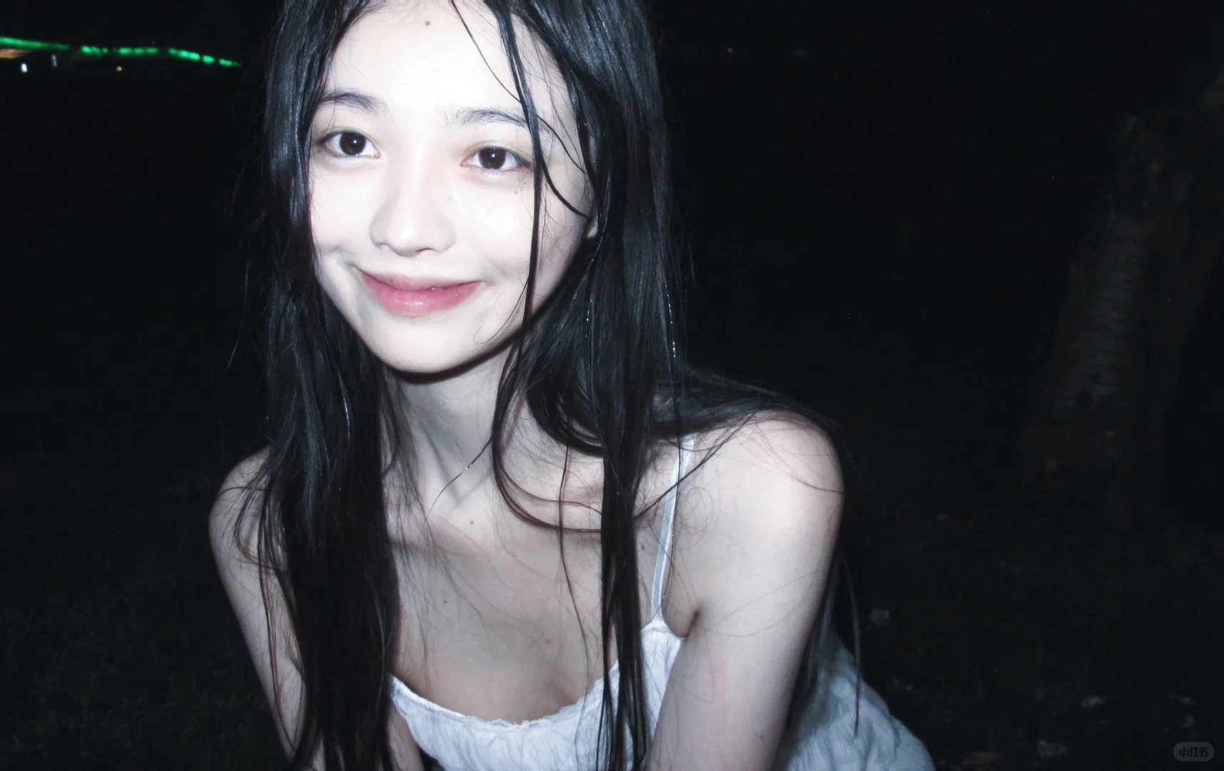“世中逢尔，雨中逢花”