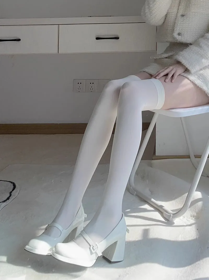奶白色中筒袜🧦春夏必备