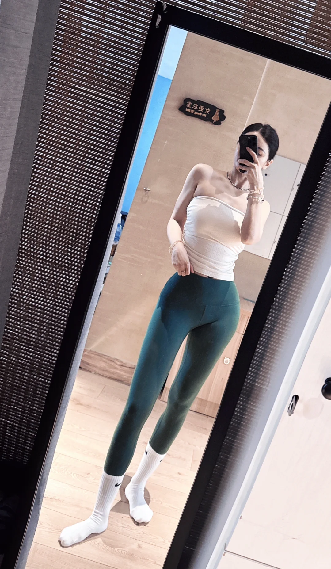 新买的瑜伽服，深得我心！
