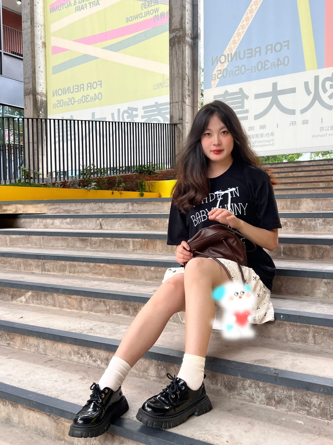 生活费1500女大学生小裙子穿搭