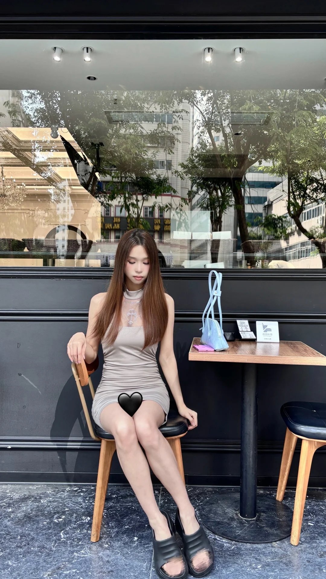 我说我是女的你跟别人到处说我是你的