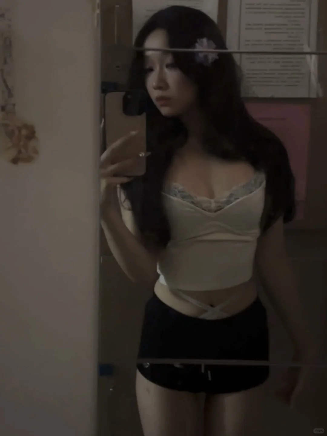 对镜自拍就是信手捏来啊，老婆老师们看看我