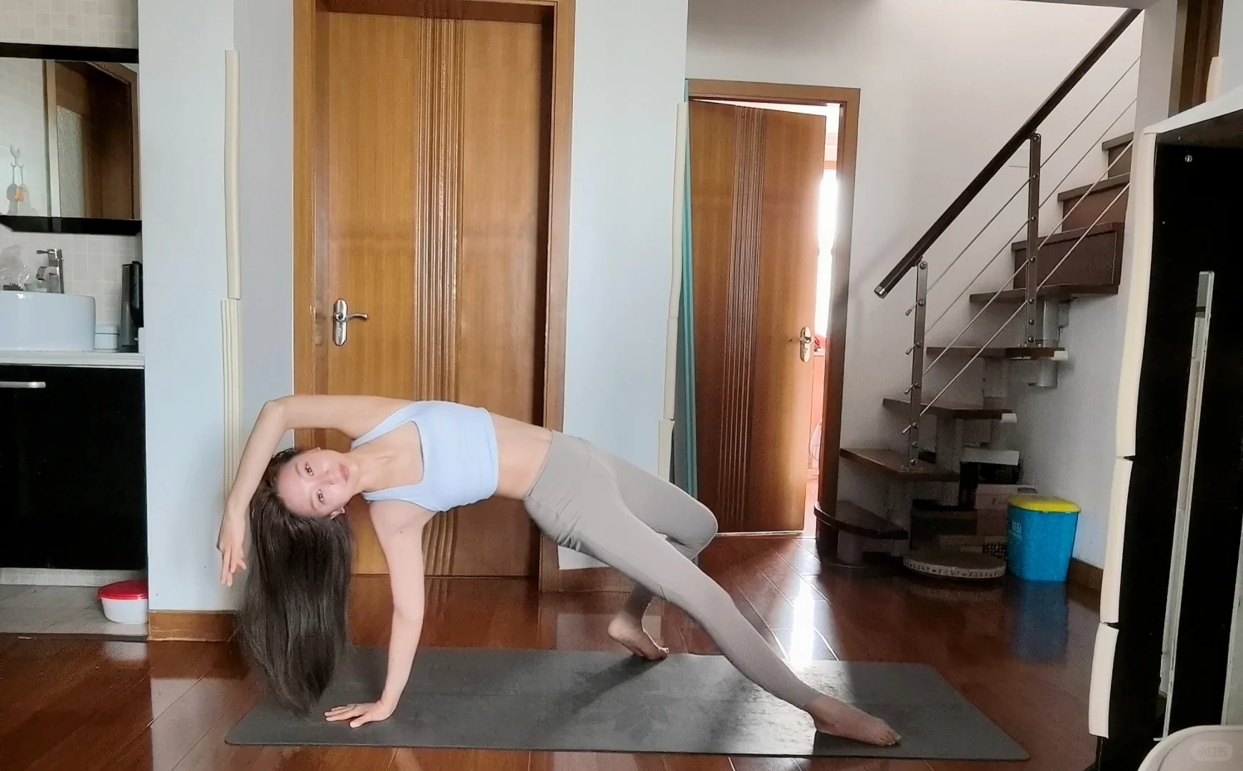 美好的一天从瑜伽🧘🏻‍♀️开始吧～