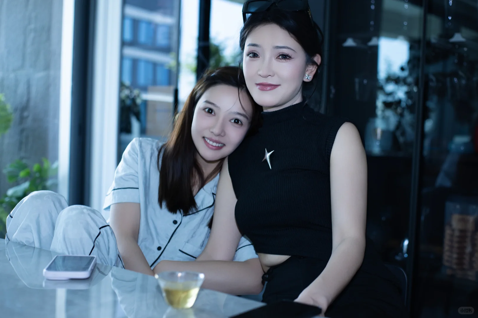 小富婆朋友叫我到她家玩，顺便拍点私房