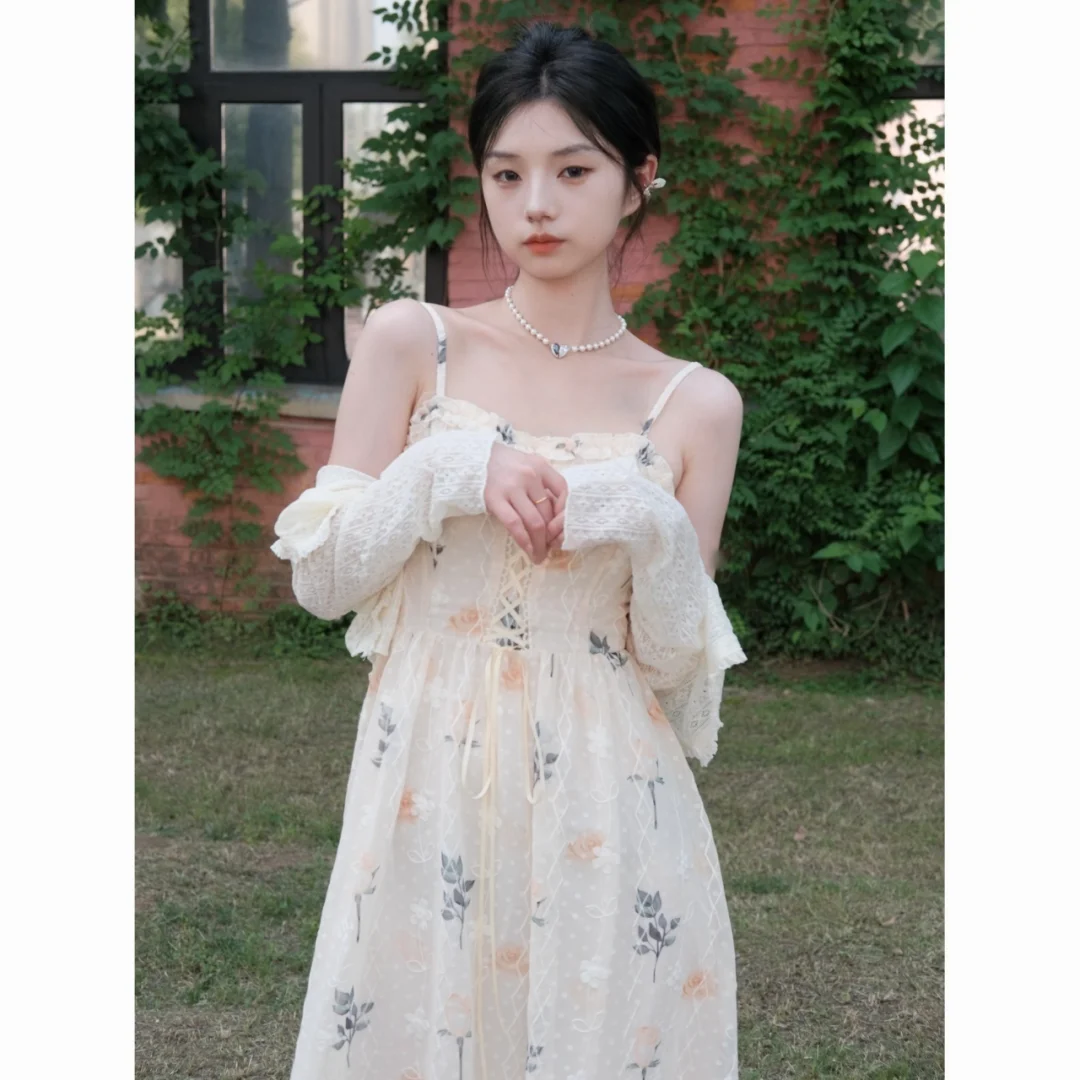 森系甜美碎花吊带连衣裙，穿出气质
