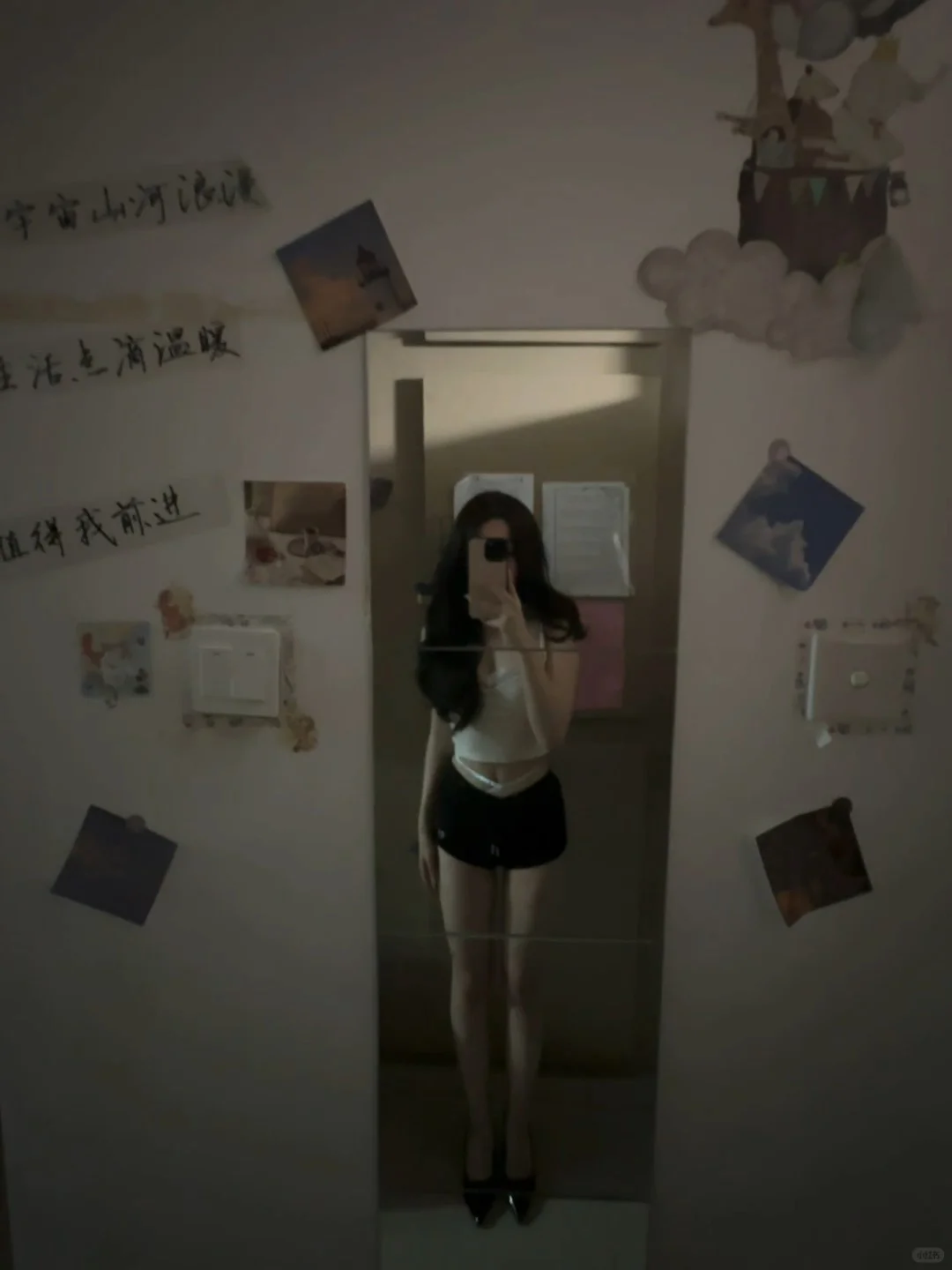 对镜自拍就是信手捏来啊，老婆老师们看看我