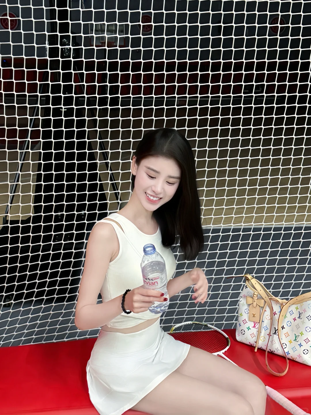 60w女网红，打球穿什么？